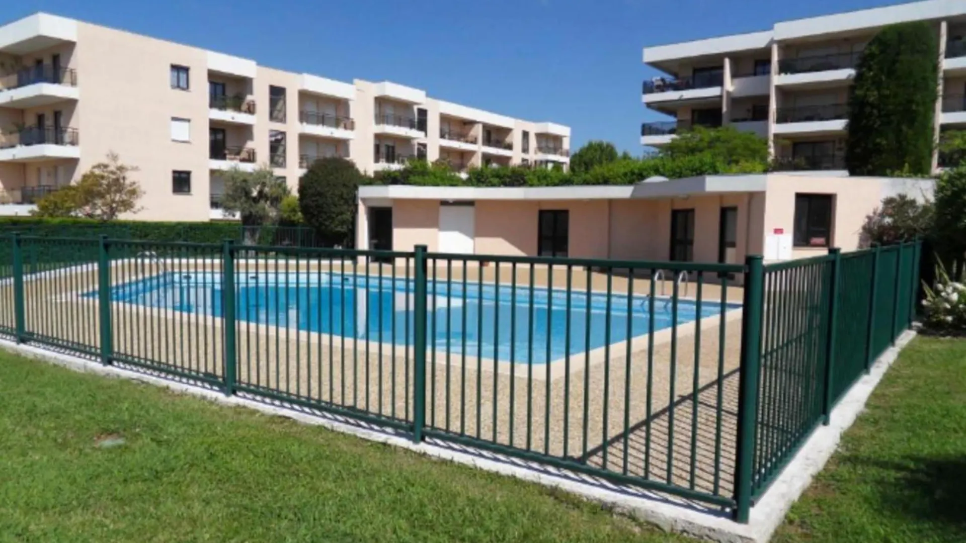 Juan Les Pins 4 People Pool Garage Villa Holiday home