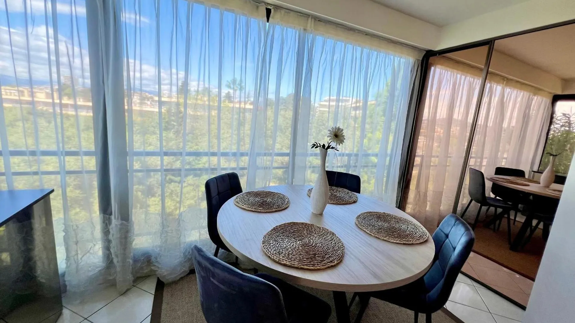Juan Les Pins 4 People Pool Garage Villa