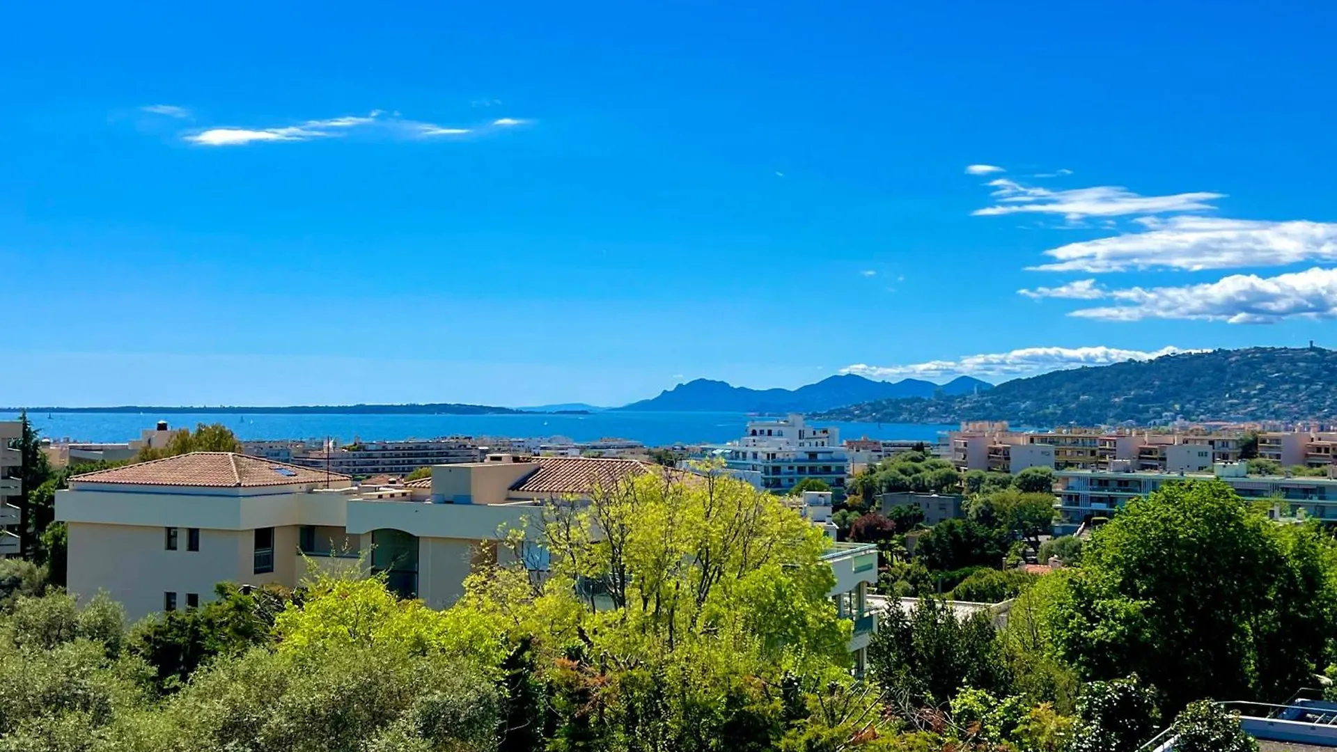 Juan Les Pins 4 People Pool Garage Villa